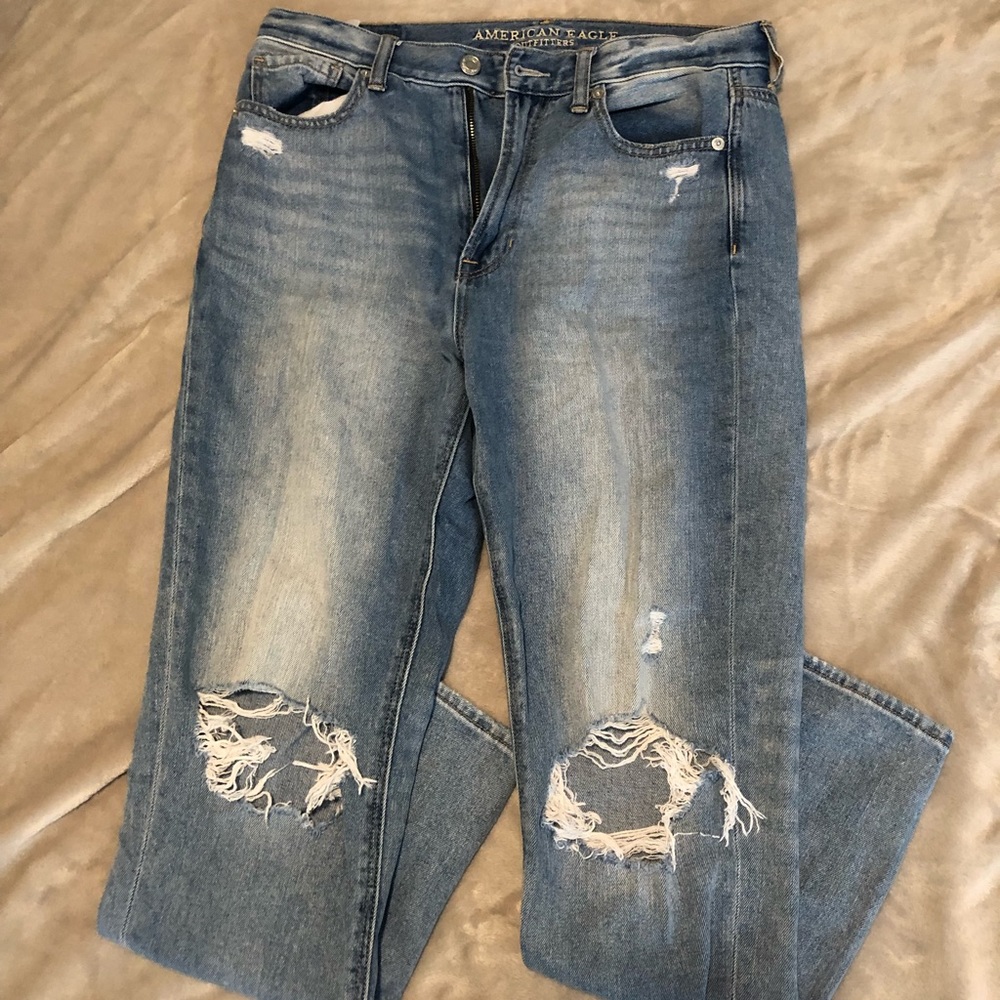 American eagle mom jeans